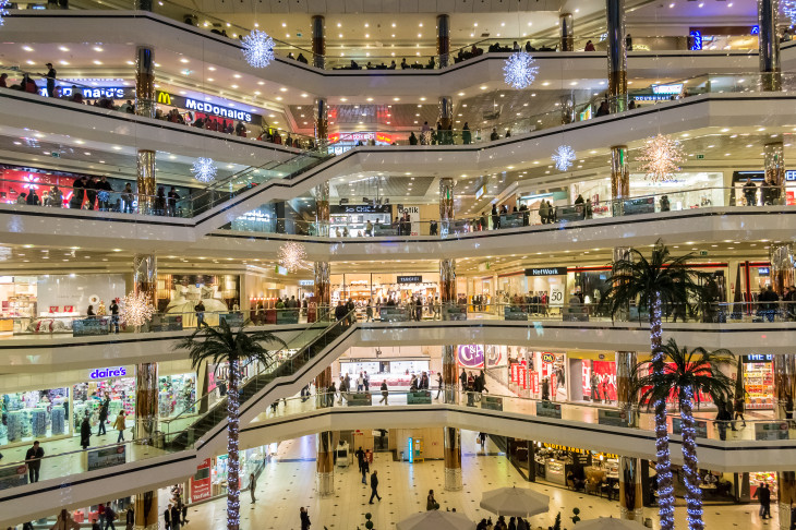 Chi phí vận hàng cửa hàng Brick & Mortar cao