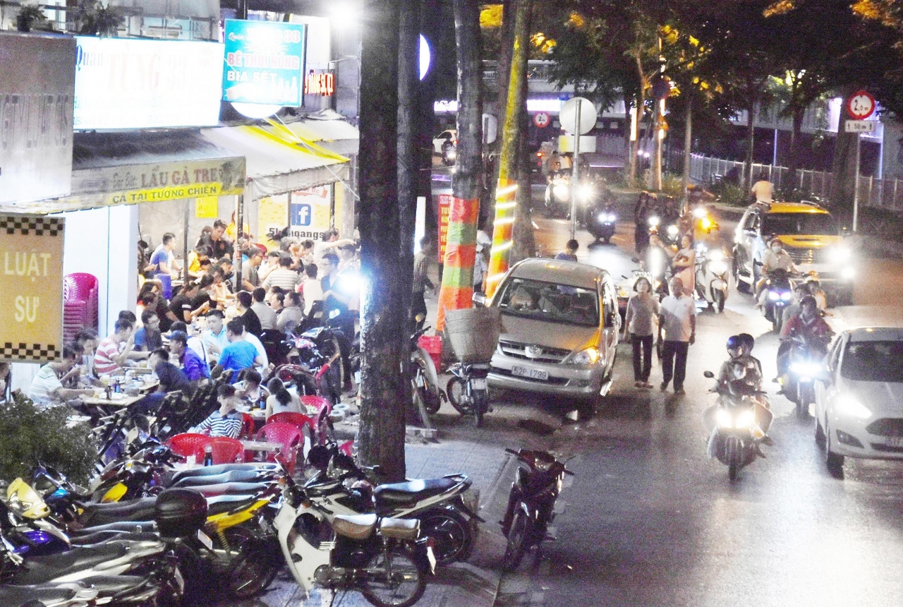 Tình trạng lấn chiếm vỉa hè ngày càng nhiều