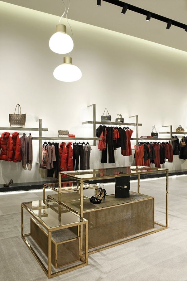 Shop Liu Jo ở Milan